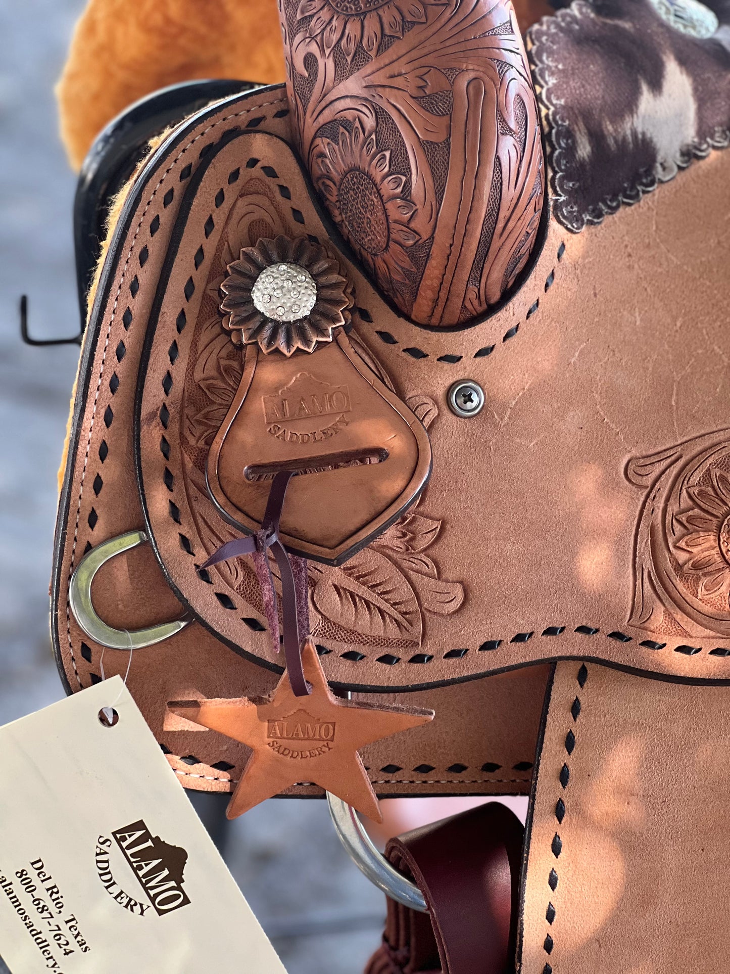 Sunflower with cow suede ALL-AROUND Saddle