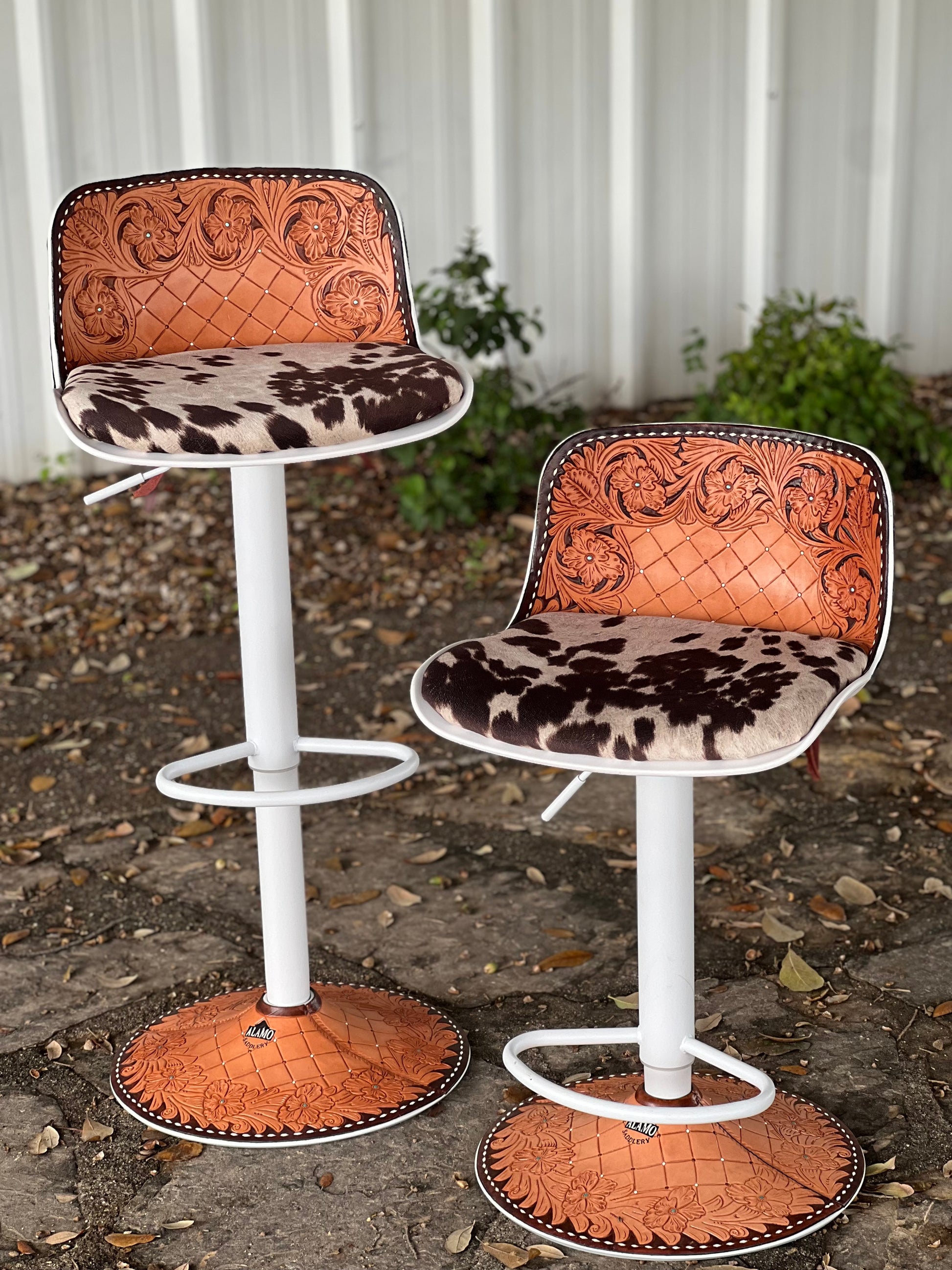 Cowhide Pattern Cowhide Bar Stools With Backs Cowhide Custom Bar
