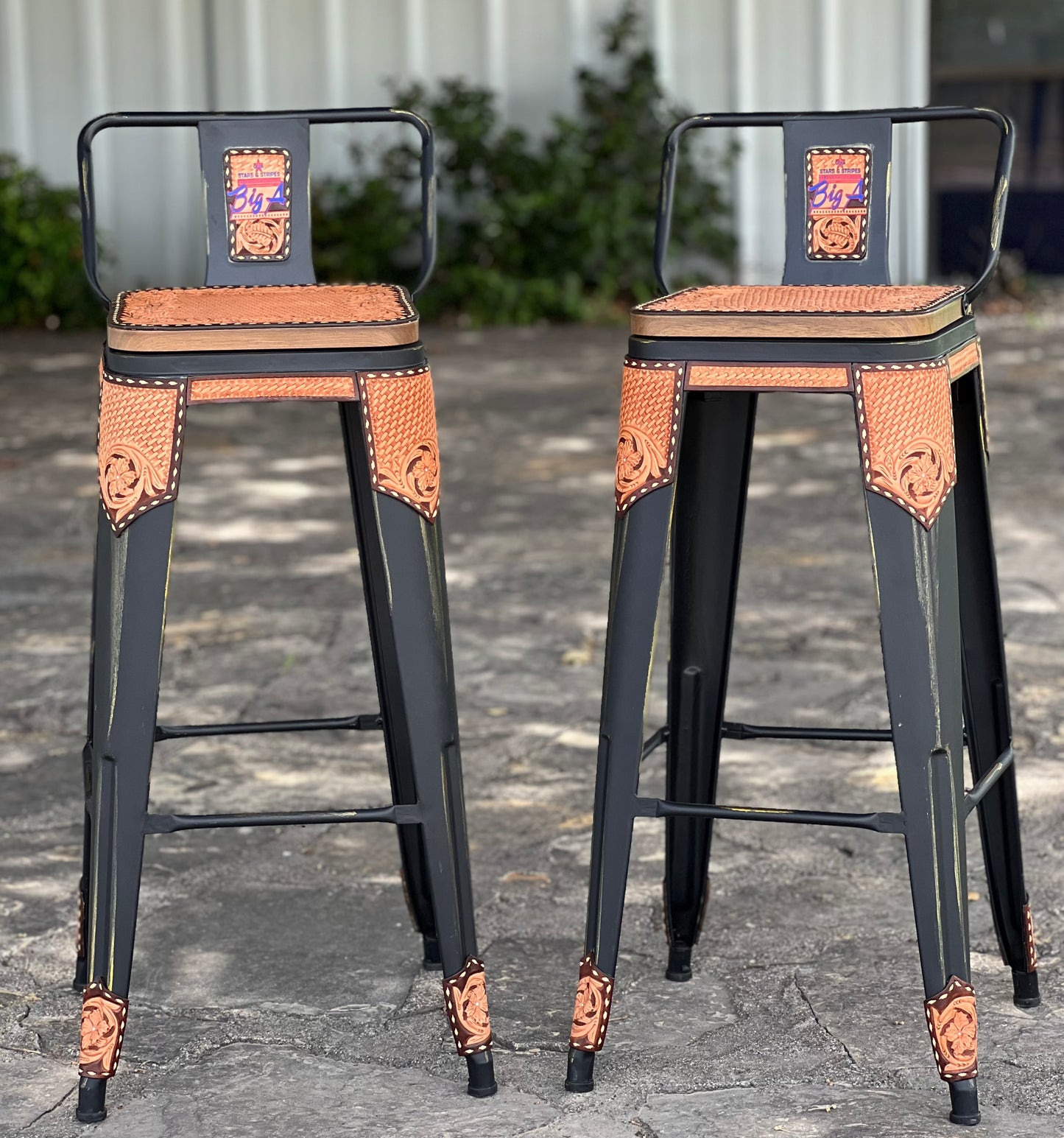 (PRE-ORDER) SET OF 2 BLACK SWIVEL  BAR STOOLS
