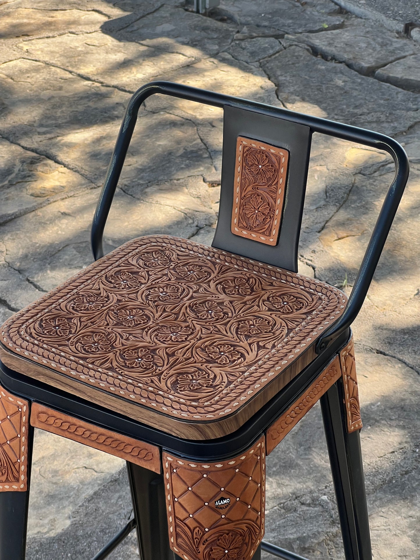 (STOCK!) SET OF 2 30" The Cowboy w/ Black Short Black Bar Stools