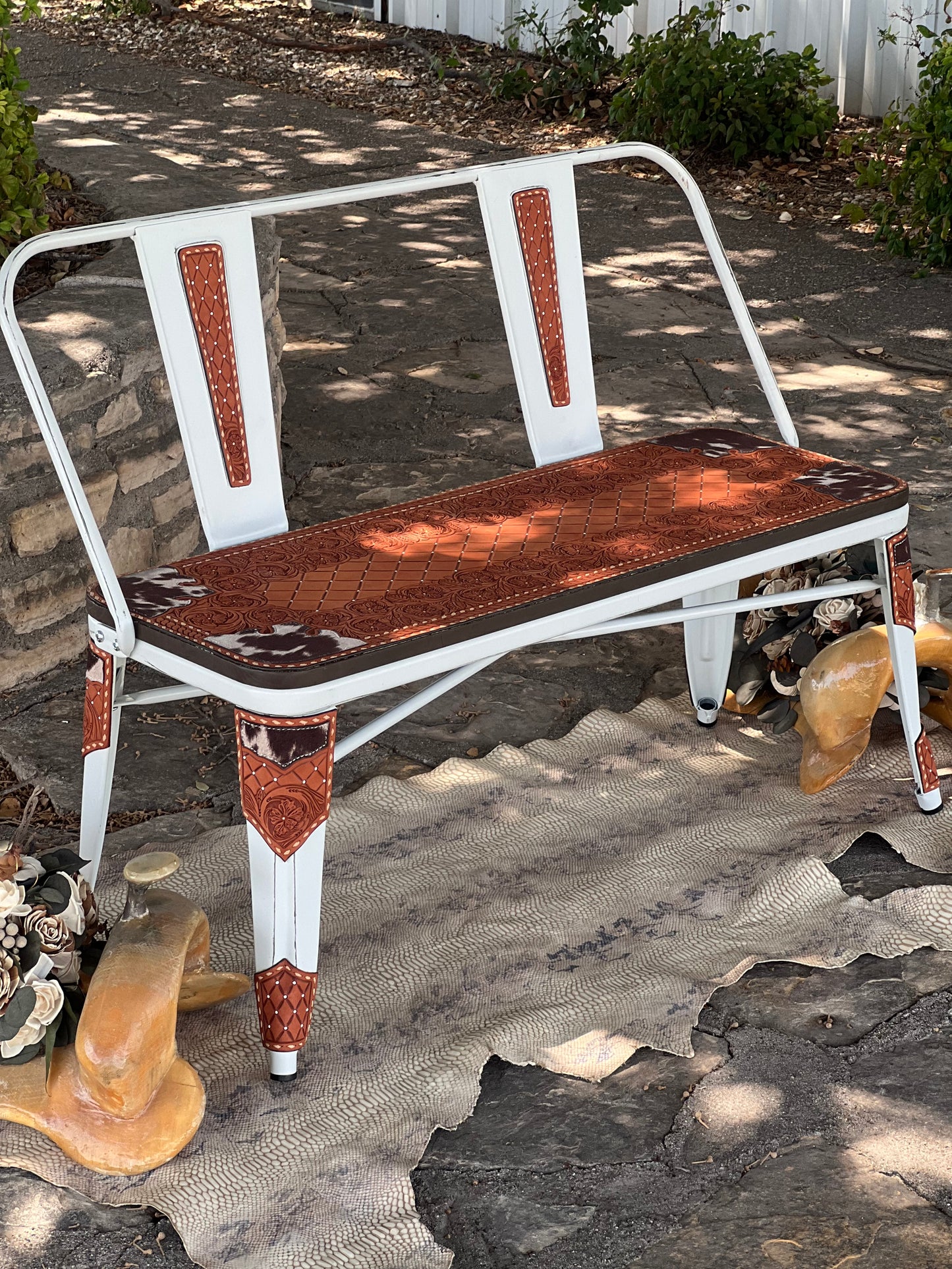 (STOCK)THE COWBOY BENCH