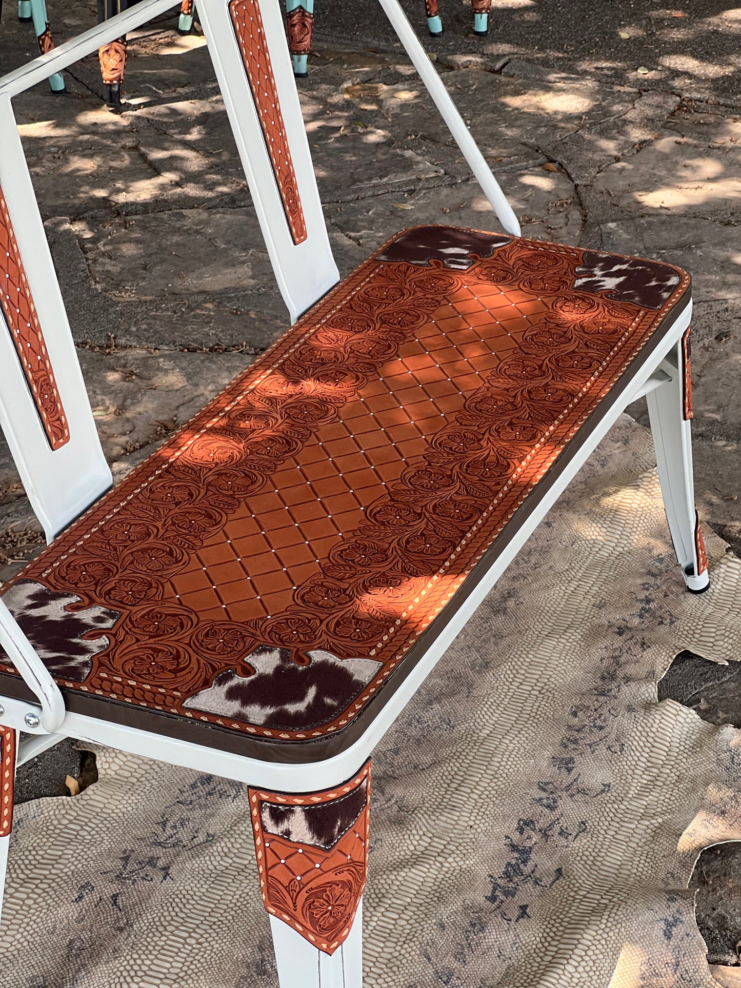 (STOCK)THE COWBOY BENCH