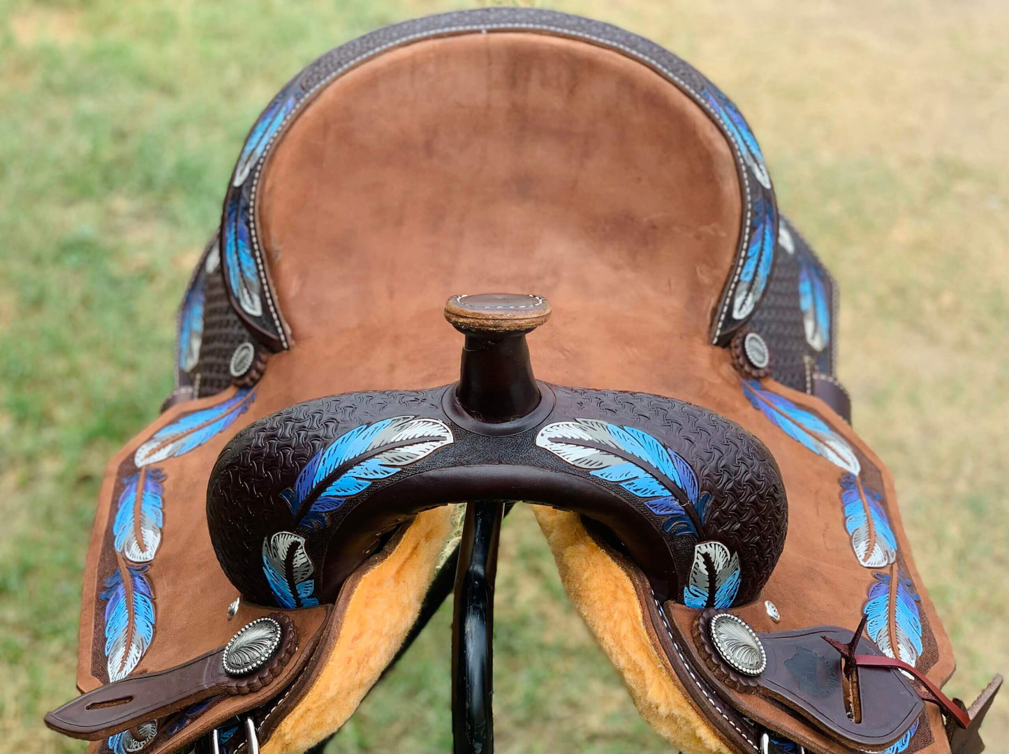 Feather Barrel Saddle
