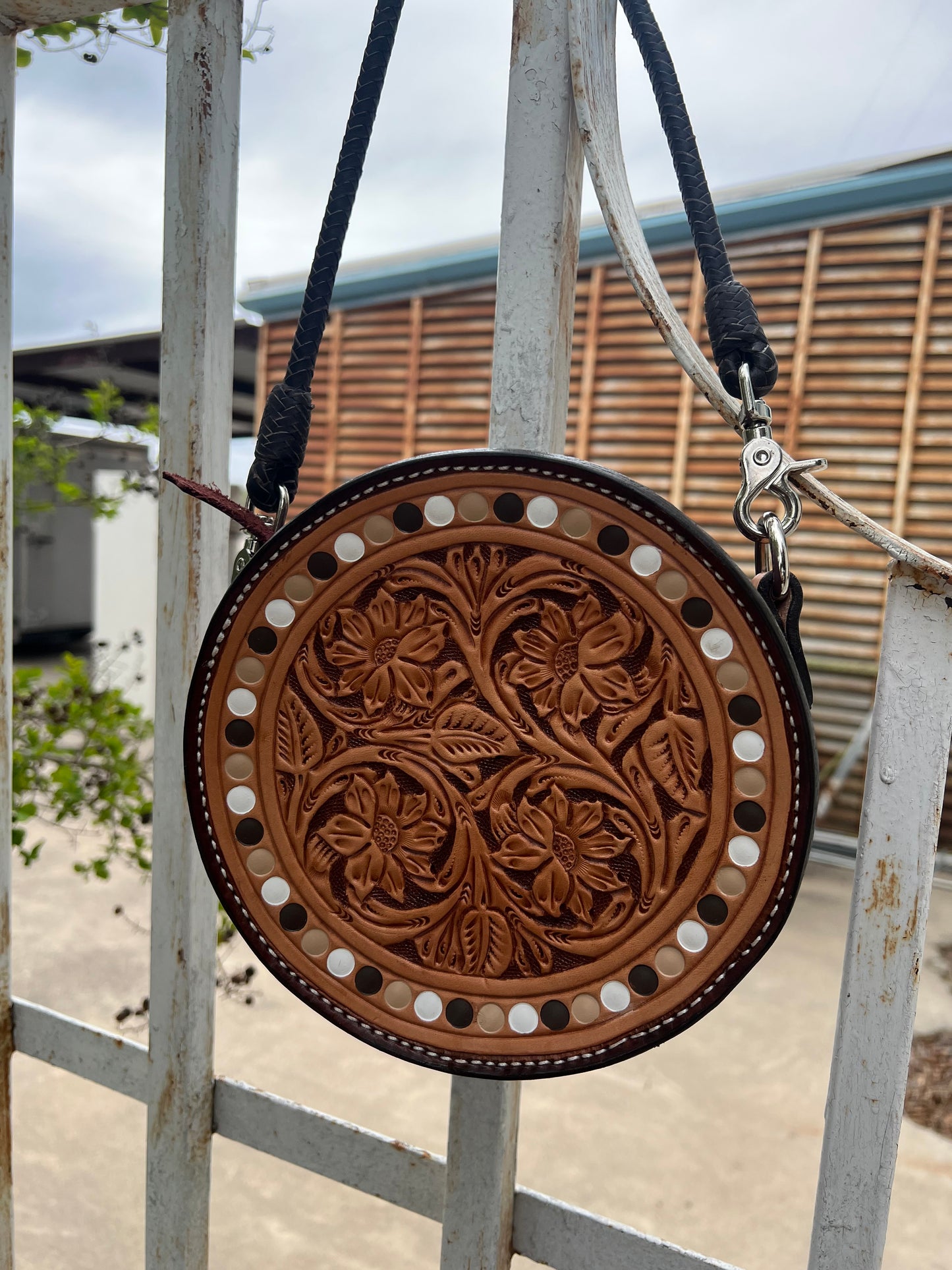 8" Chocolate ombre rope can handbag