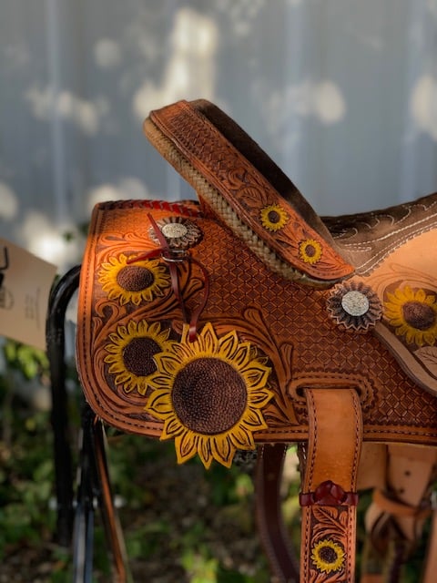 Sunflower Combo Barrel Saddle